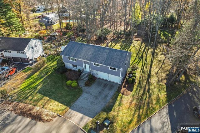 9 Cherry Place, Hillsdale, NJ 07642