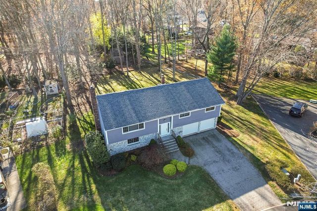 9 Cherry Place, Hillsdale, NJ 07642