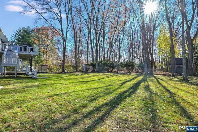 9 Cherry Place, Hillsdale, NJ 07642