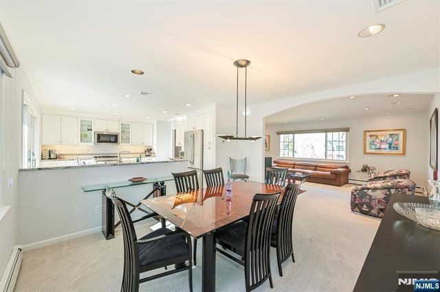 9 Cherry Place, Hillsdale, NJ 07642