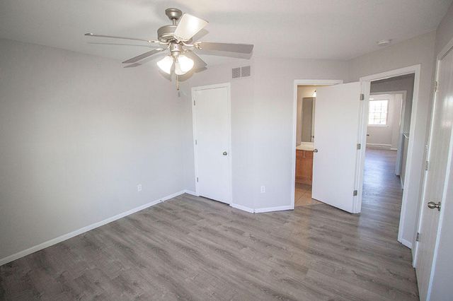 5301 SILVER MILL DR, Columbia, MO 65202