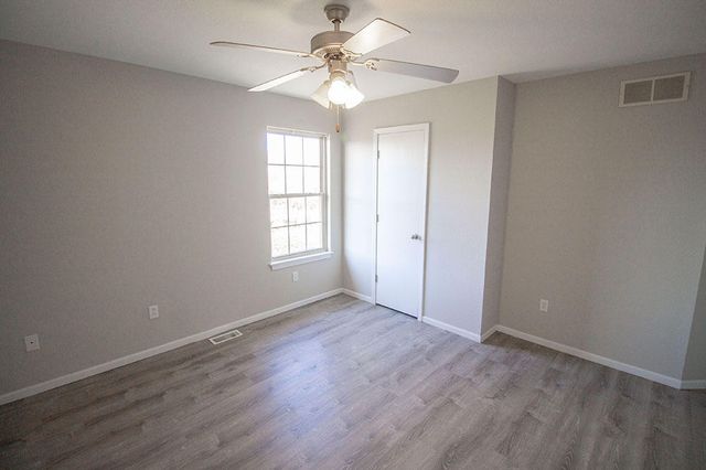 5301 SILVER MILL DR, Columbia, MO 65202