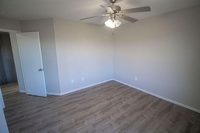 5301 SILVER MILL DR, Columbia, MO 65202