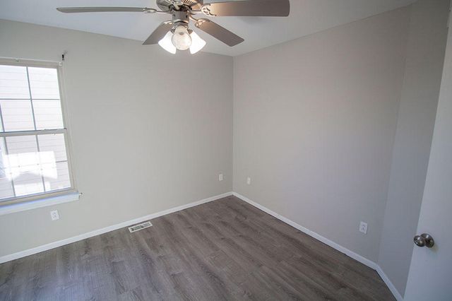 5301 SILVER MILL DR, Columbia, MO 65202