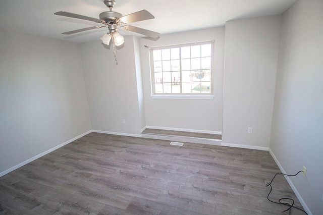 5301 SILVER MILL DR, Columbia, MO 65202