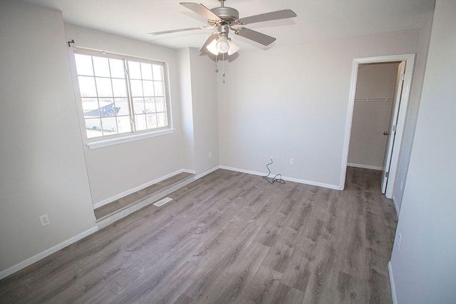 5301 SILVER MILL DR, Columbia, MO 65202