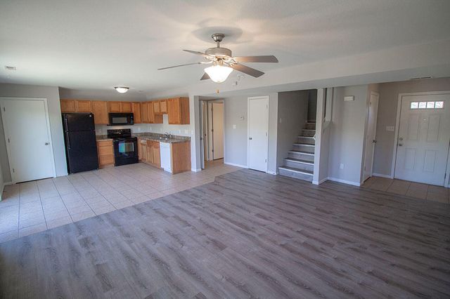 5301 SILVER MILL DR, Columbia, MO 65202