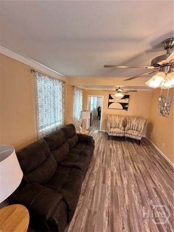 911 Crosby Street, Savannah, GA 31415