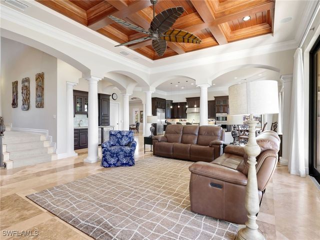 264 Bayview AVE, Naples, FL 34108