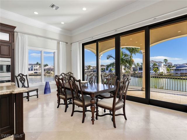 264 Bayview AVE, Naples, FL 34108