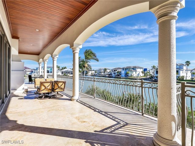 264 Bayview AVE, Naples, FL 34108