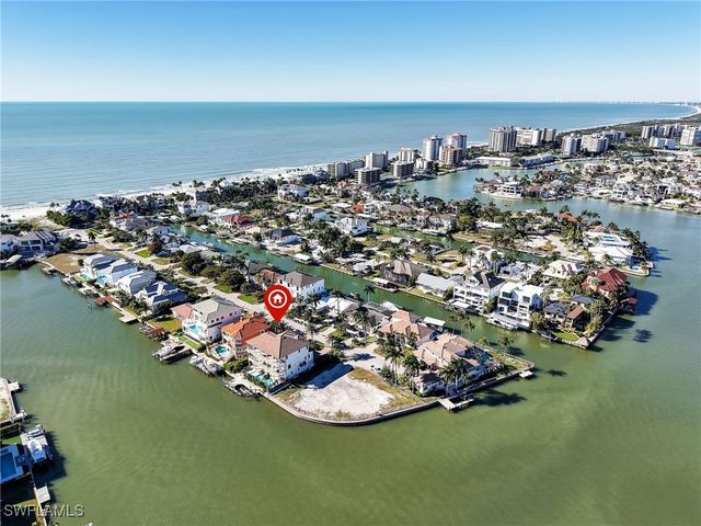 264 Bayview AVE, Naples, FL 34108