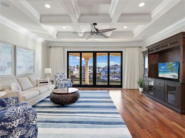 264 Bayview AVE, Naples, FL 34108