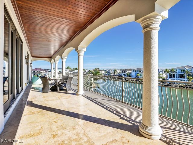 264 Bayview AVE, Naples, FL 34108