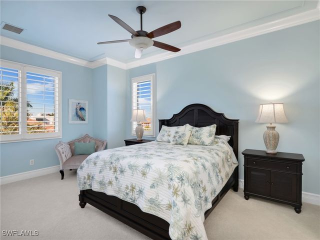 264 Bayview AVE, Naples, FL 34108