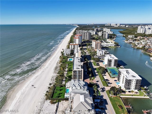 264 Bayview AVE, Naples, FL 34108