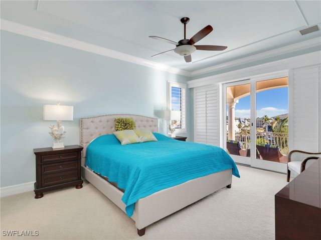 264 Bayview AVE, Naples, FL 34108