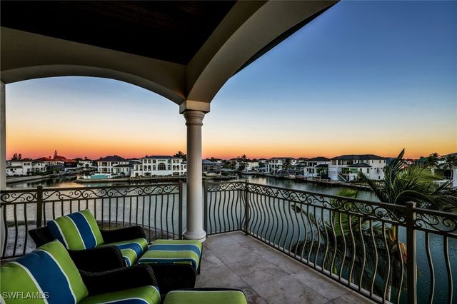 264 Bayview AVE, Naples, FL 34108