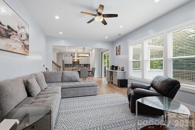 4950 Surfwood Drive, Sherrills Ford, NC 28673