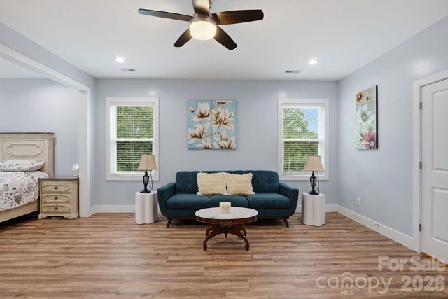 4950 Surfwood Drive, Sherrills Ford, NC 28673