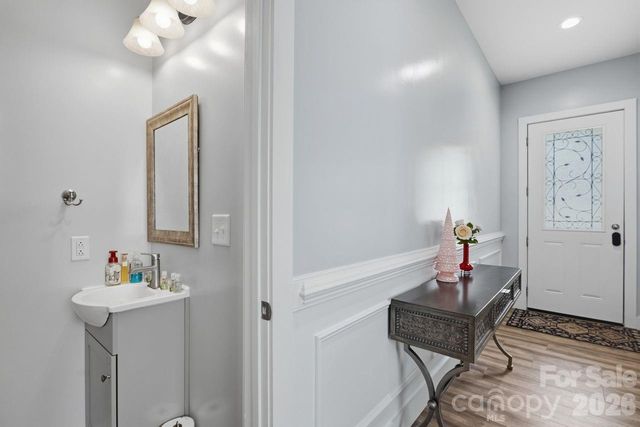 4950 Surfwood Drive, Sherrills Ford, NC 28673