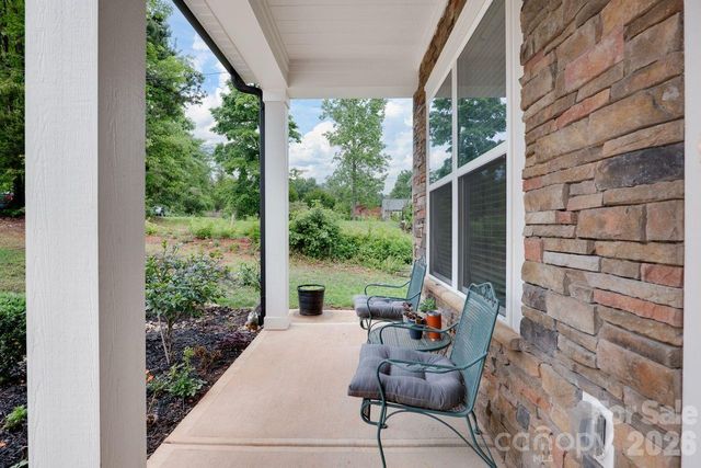 4950 Surfwood Drive, Sherrills Ford, NC 28673