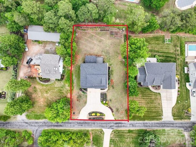 4950 Surfwood Drive, Sherrills Ford, NC 28673