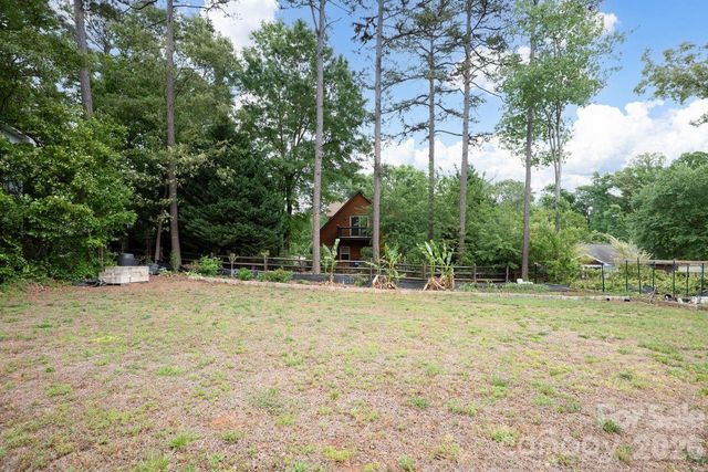 4950 Surfwood Drive, Sherrills Ford, NC 28673