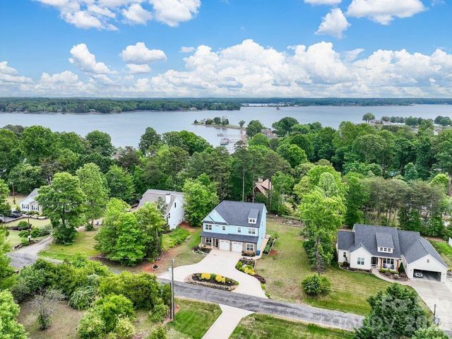 4950 Surfwood Drive, Sherrills Ford, NC 28673