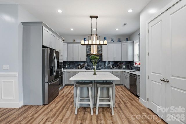 4950 Surfwood Drive, Sherrills Ford, NC 28673