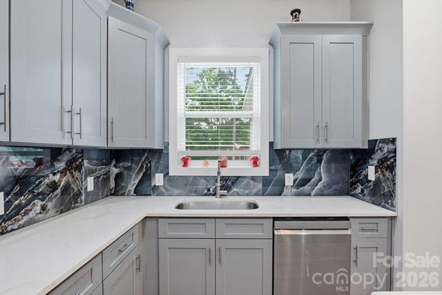 4950 Surfwood Drive, Sherrills Ford, NC 28673