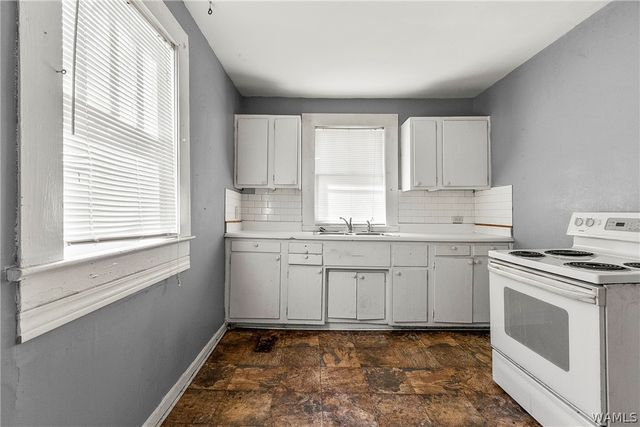 2215 22nd, Northport, AL 35476