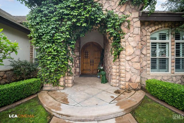 12517 Harrington Street, Bakersfield, CA 93311