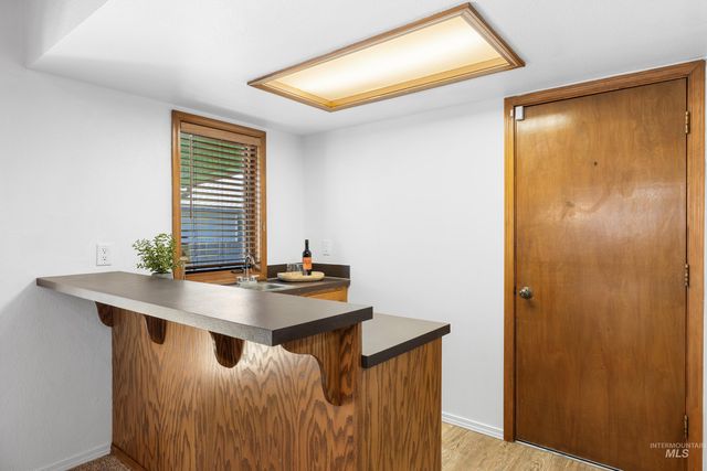 107 S Oakhurst Way, Boise, ID 83709
