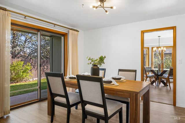 107 S Oakhurst Way, Boise, ID 83709