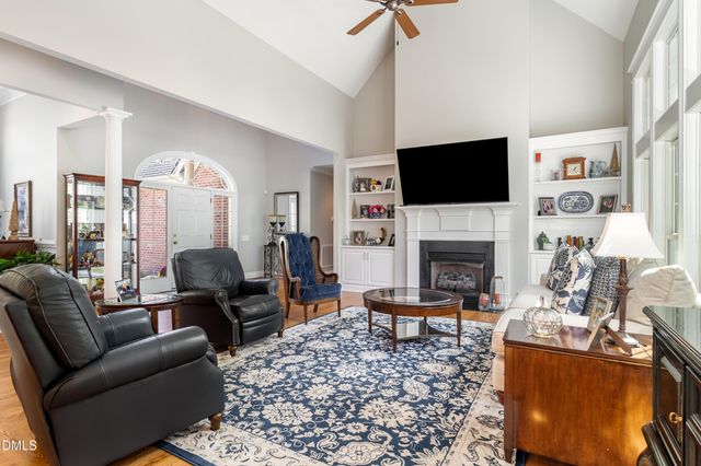 512 W Franklin Street, Zebulon, NC 27597