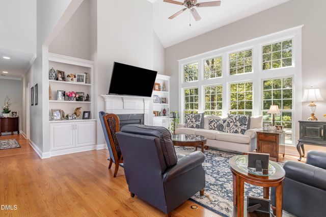 512 W Franklin Street, Zebulon, NC 27597