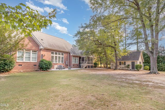 512 W Franklin Street, Zebulon, NC 27597