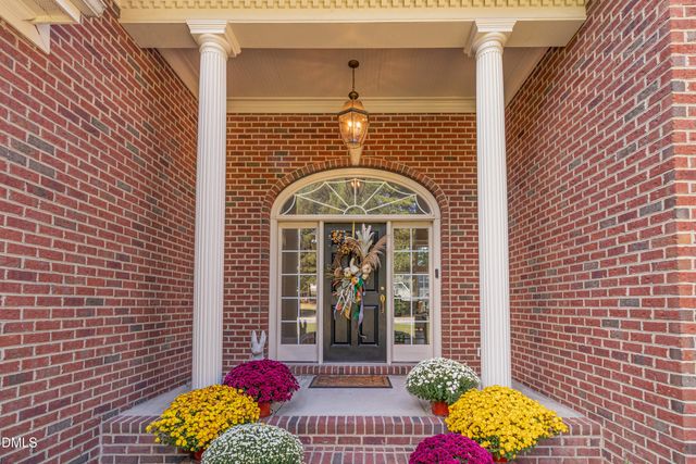 512 W Franklin Street, Zebulon, NC 27597