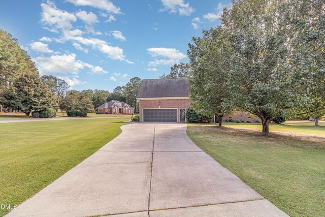 512 W Franklin Street, Zebulon, NC 27597