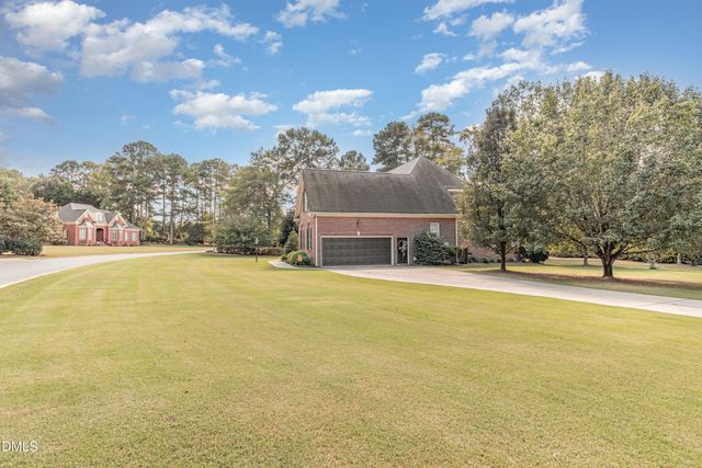 512 W Franklin Street, Zebulon, NC 27597