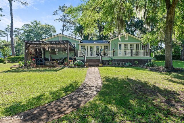 50 Meridian Road, Beaufort, SC 29907