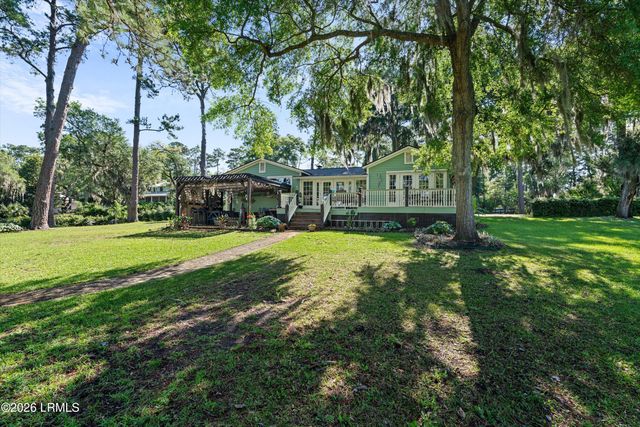 50 Meridian Road, Beaufort, SC 29907