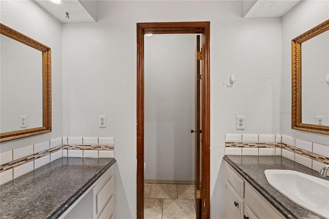 5004 Union Circle, Oklahoma City, OK 73135