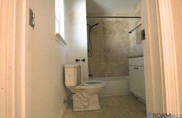 26148 Fallen Oaks Dr, Denham Springs, LA 70726