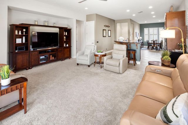 2152 Xavier Ln, Roseville, CA 95747