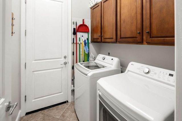 2152 Xavier Ln, Roseville, CA 95747