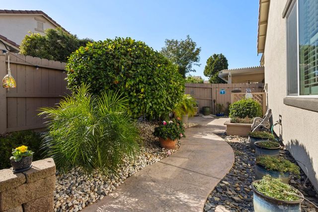 2152 Xavier Ln, Roseville, CA 95747