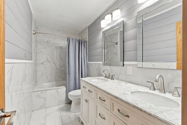 7117 Twana Drive, Urbandale, IA 50322