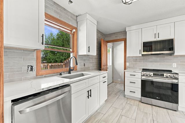 7117 Twana Drive, Urbandale, IA 50322